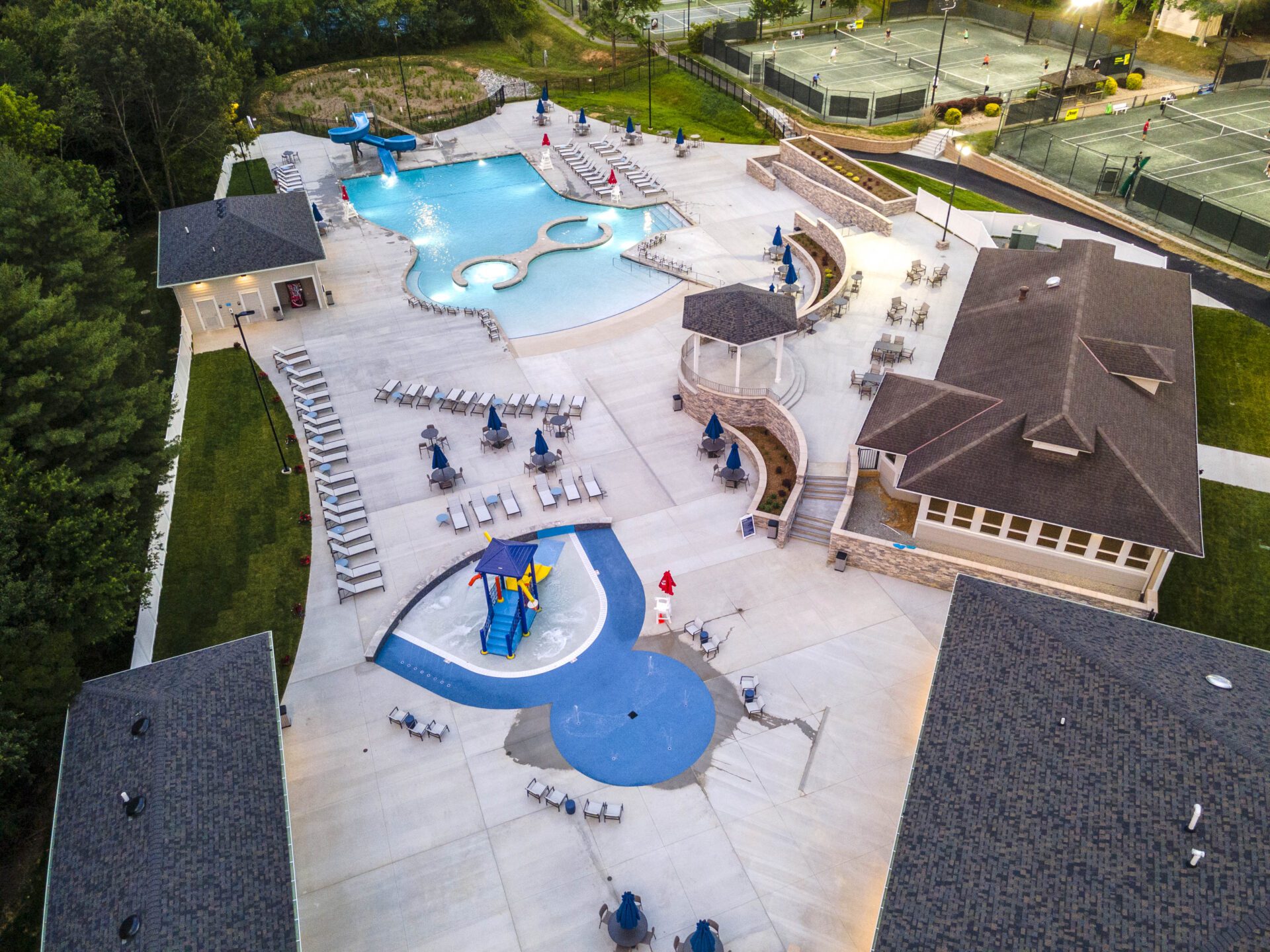 Woodlake Community Pool Complex